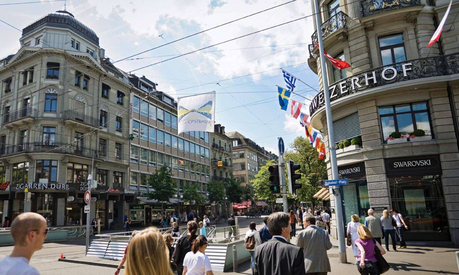 Swiss Retail Report
